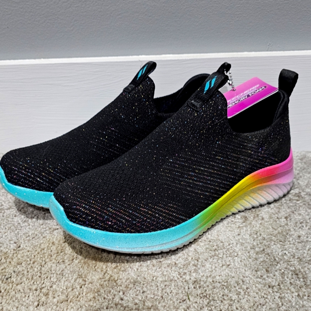 Skechers memory foam sneakers, 3